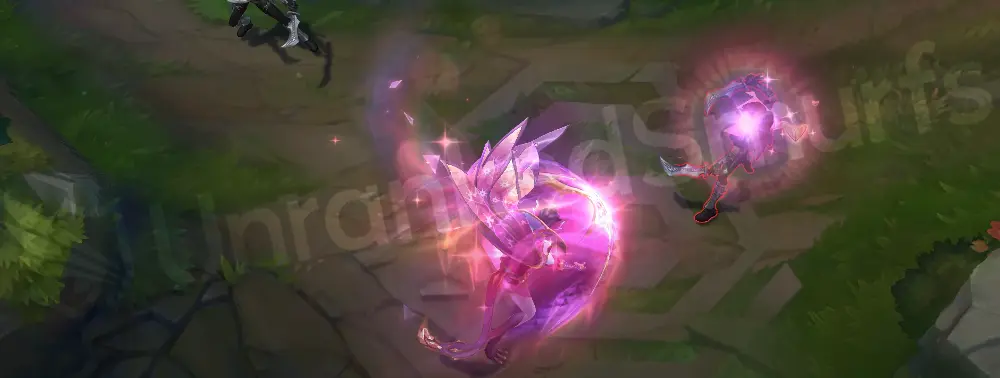 Prestige Dragonmancer Rakan R - Close-up of the charm trail with sparkling purple-gold accents